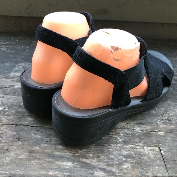 Easy Street Solite 30-16332 Black Ankle Strap Sandals Size 10M - Picture 6 of 11